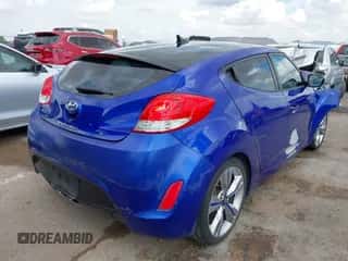 2012 Hyundai Veloster w/Black Int z VIN KMHTC6AD8CU067589, wystawiony jako IAAI lot #43408833 z przebiegiem 159 802 mil mil oraz . Historia ofert i sprzedaży dostępna na DreamBid. Obrazek 4.