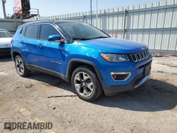 2019 Jeep Compass Limited with VIN 3C4NJDCB4KT842921, listed as a Copart auction lot 66901385 with 71,775 mi miles and Salvage title. Bid and sale history available at DreamBid. Image 4.