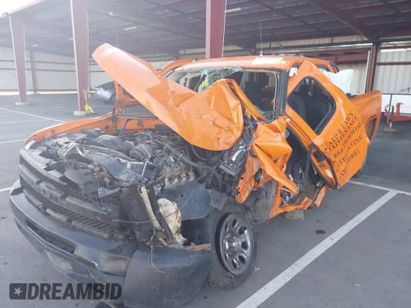 2011 Chevrolet Silverado 1500 LT z VIN 1GCRCSEAXBZ275949, wystawiony jako IAAI lot #43450682 z przebiegiem Nie podano mil oraz . Historia ofert i sprzedaży dostępna na DreamBid. Obrazek 6.