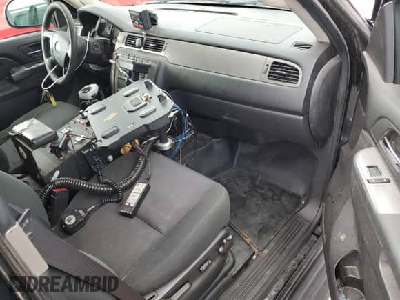 2012 Chevrolet Tahoe Commercial с VIN 1GNSK2E06CR315545, выставлен на аукционе Copart как лот 85461974 с пробегом 177 811 миль миль и Чистый • Clean title. История ставок и продаж доступна на DreamBid. Изображение 8.