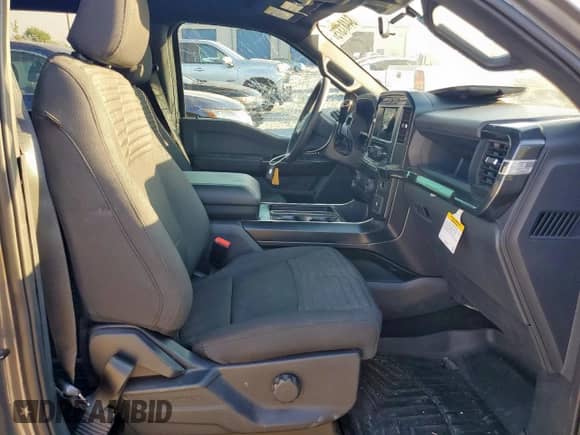 2022 Ford F-150 XL z VIN 1FTEW1C54NKF11885, wystawiony jako Copart lot #84481375 z przebiegiem Nie podano mil oraz Szkoda całkowita • Salvage title. Historia ofert i sprzedaży dostępna na DreamBid. Obrazek 7.