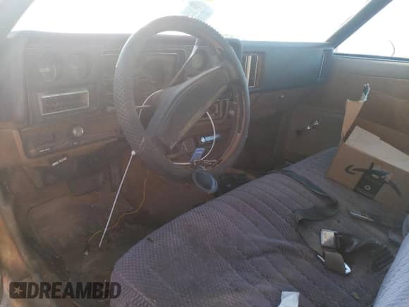 1977 Chevrolet Malibu с VIN 1C80D7Z504563, выставлен на аукционе Copart как лот 82671414 с пробегом 68 221 миль миль и Чистый • Clean title. История ставок и продаж доступна на DreamBid. Изображение 8.