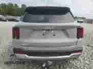 2025 Kia Sorento S с VIN 5XYRL4JC4SG391472, выставлен на аукционе Copart как лот 80346275 с пробегом 6 817 миль миль и Списание • Salvage title. История ставок и продаж доступна на DreamBid. Изображение 6.