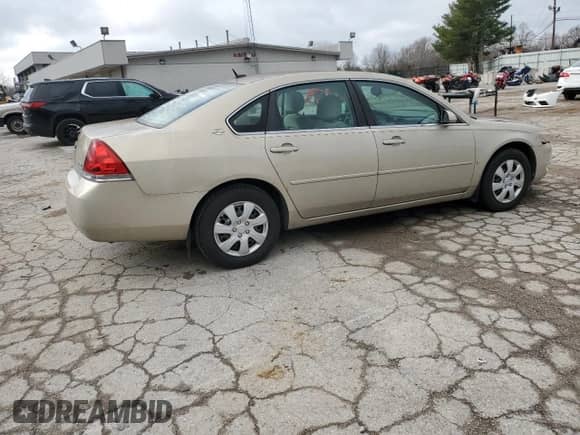 2008 Chevrolet Impala LS z VIN 2G1WB58K581333908, wystawiony jako Copart lot #85234624 z przebiegiem 130 886 mil mil oraz Szkoda całkowita • Salvage title. Historia ofert i sprzedaży dostępna na DreamBid. Obrazek 3.