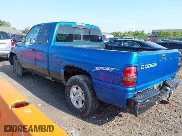 1998 Dodge 1500 с VIN 3B7HC12Z2WG170179, выставлен на аукционе IAAI как лот 42431030 с пробегом 160 204 миль миль и . История ставок и продаж доступна на DreamBid. Изображение 3.