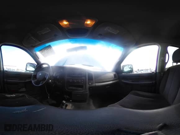 2005 Dodge 2500 SLT z VIN 3D7KS28C35G794496, wystawiony jako IAAI lot #41817155 z przebiegiem 289 948 mil mil oraz . Historia ofert i sprzedaży dostępna na DreamBid. Obrazek 18.