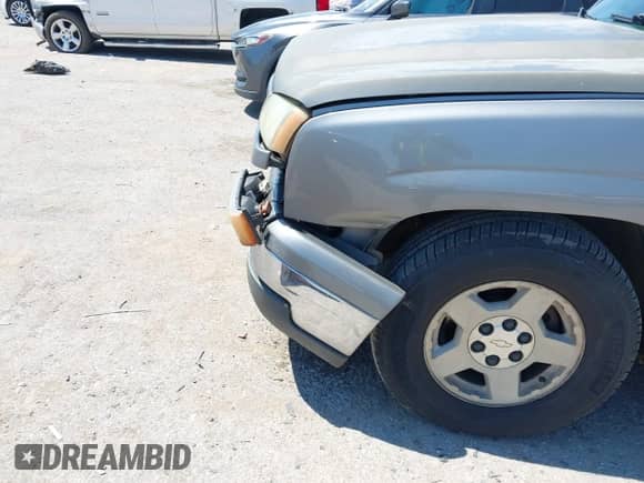2006 Chevrolet Silverado 1500 LT1 with VIN 2GCEC13T261174206, listed as a IAAI auction lot 43143255 with 264,934 mi miles and . Bid and sale history available at DreamBid. Image 6.
