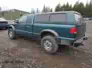 1998 Chevrolet S-10 LS z VIN 1GCCT19W6W8134166, wystawiony jako Copart lot #45960975 z przebiegiem 280 995 mil mil oraz Szkoda całkowita • Salvage title. Historia ofert i sprzedaży dostępna na DreamBid. Obrazek 2.