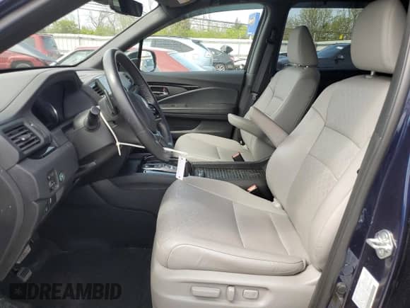 2021 Honda Passport Touring with VIN 5FNYF8H99MB042984, listed as a Copart auction lot 52858975 with 35,308 mi miles and Salvage title. Bid and sale history available at DreamBid. Image 7.