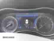 2015 Chrysler 300 Limited z VIN 2C3CCARG2FH849534, wystawiony jako IAAI lot #43426030 z przebiegiem 200 891 mil mil oraz . Historia ofert i sprzedaży dostępna na DreamBid. Obrazek 7.