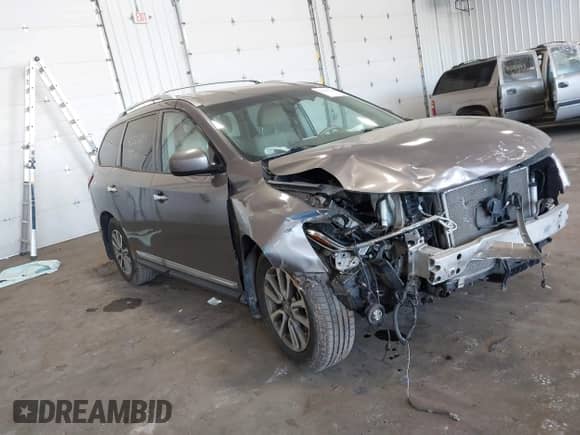 2014 Nissan Pathfinder SV with VIN 5N1AR2MM8EC677978, listed as a IAAI auction lot 42226299 with 159,939 mi miles and . Bid and sale history available at DreamBid. Image 1.