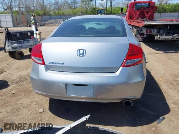 2012 Honda Accord EX с VIN 1HGCS1B79CA008847, выставлен на аукционе IAAI как лот 42053861 с пробегом 148 749 миль миль и . История ставок и продаж доступна на DreamBid. Изображение 17.