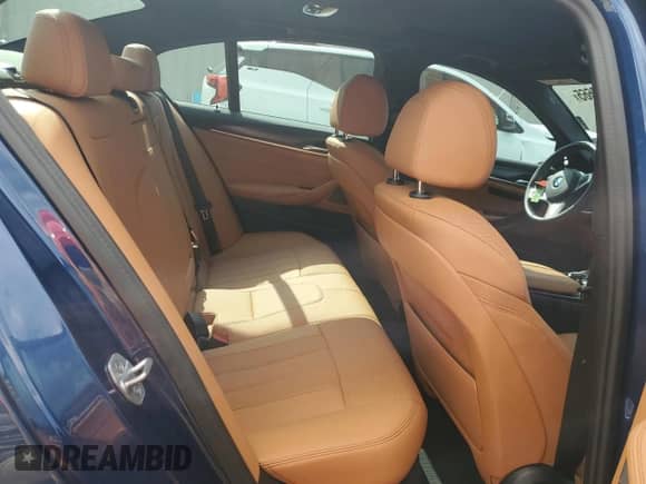 2023 BMW 5 Series 540i z VIN WBA53BJ08PCM49441, wystawiony jako Copart lot #70018665 z przebiegiem 12 255 mil mil oraz Szkoda całkowita • Salvage title. Historia ofert i sprzedaży dostępna na DreamBid. Obrazek 10.