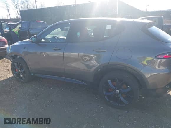 2024 Dodge Hornet R/T с VIN ZACPDFCW8R3A09744, выставлен на аукционе IAAI как лот 41273640 с пробегом 8 375 миль миль и . История ставок и продаж доступна на DreamBid. Изображение 15.