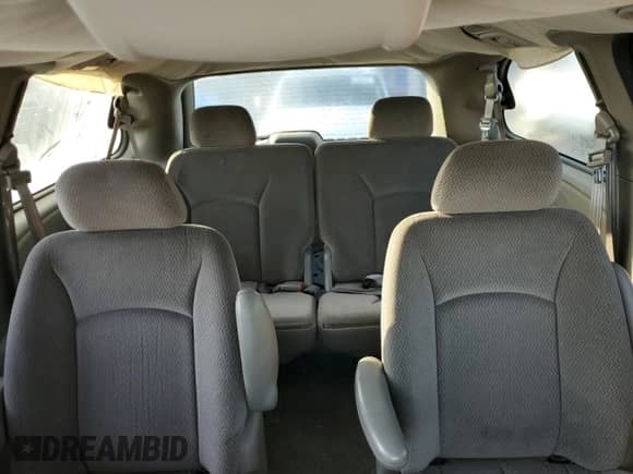 2004 Dodge Caravan SXT with VIN 2D8GP44L44R542012, listed as a Copart auction lot 73556574 with 187,336 mi miles and Clean title. Bid and sale history available at DreamBid. Image 10.