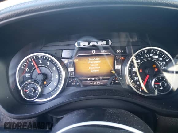 2022 Ram 1500 Laramie with VIN 1C6RREJT5NN143370, listed as a Copart auction lot 71491915 with 38,395 mi miles and Salvage title. Bid and sale history available at DreamBid. Image 9.