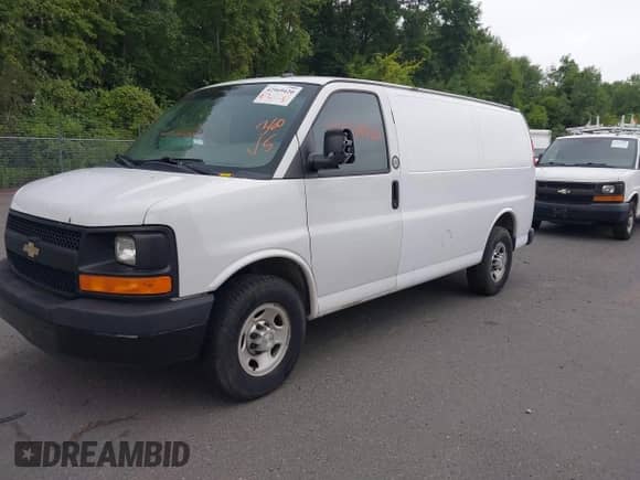 2015 Chevrolet Express Cargo with VIN 1GCWGFCF0F1152128, listed as a IAAI auction lot 42969420 with 186,058 mi miles and . Bid and sale history available at DreamBid. Image 2.