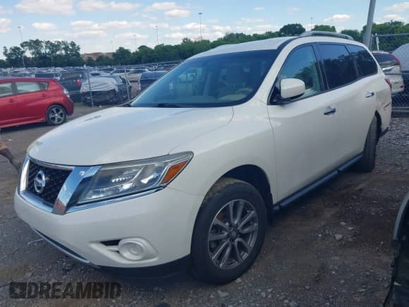 2013 Nissan Pathfinder SL with VIN 5N1AR2MN8DC634202, listed as a IAAI auction lot 42333625 with 183,994 mi miles and . Bid and sale history available at DreamBid. Image 17.