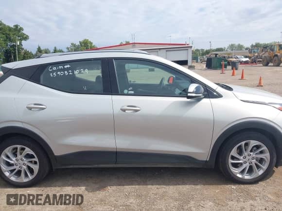 2023 Chevrolet Bolt EUV LT с VIN 1G1FY6S02P4181410, выставлен на аукционе IAAI как лот 43104170 с пробегом 98 904 миль миль и . История ставок и продаж доступна на DreamBid. Изображение 13.
