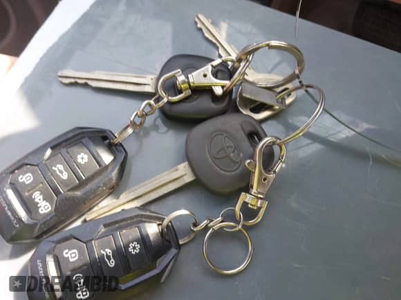 2005 Toyota Highlander с VIN JTEEP21A550106418, выставлен на аукционе IAAI как лот 43180690 с пробегом 265 660 миль миль и . История ставок и продаж доступна на DreamBid. Изображение 11.