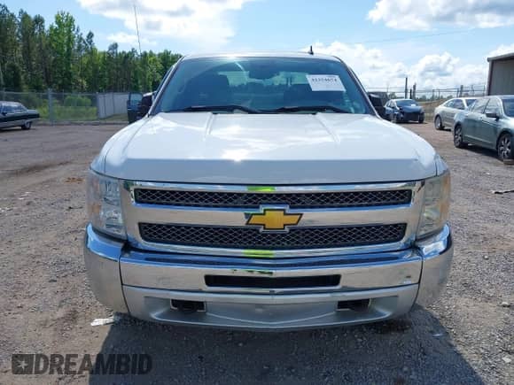 2012 Chevrolet Silverado 1500 LS z VIN 1GCRKREAXCZ307540, wystawiony jako IAAI lot #42354674 z przebiegiem 174 551 mil mil oraz . Historia ofert i sprzedaży dostępna na DreamBid. Obrazek 12.