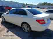 2013 Mercedes-Benz C 300 Sport с VIN WDDGF8AB5DR299259, выставлен на аукционе IAAI как лот 43406105 с пробегом 175 495 миль миль и . История ставок и продаж доступна на DreamBid. Изображение 3.