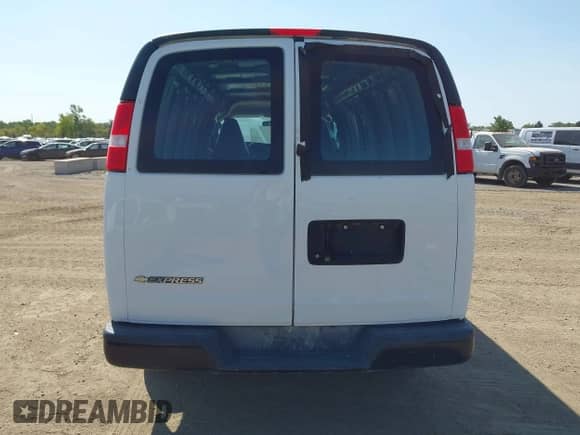 2022 Chevrolet Express Cargo с VIN 1GCWGBFP8N1201281, выставлен на аукционе IAAI как лот 43183146 с пробегом 82 641 миль миль и . История ставок и продаж доступна на DreamBid. Изображение 16.