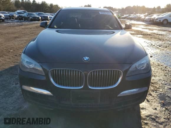 2010 BMW 7 Series 750i с VIN WBAKA8C58ACY35952, выставлен на аукционе Copart как лот 88684395 с пробегом 87 767 миль миль и Списание • Salvage title. История ставок и продаж доступна на DreamBid. Изображение 5.