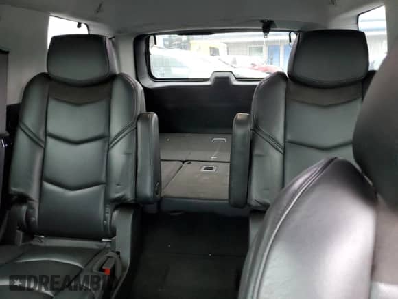 2020 Cadillac Escalade Luxury с VIN 1GYS4BKJ7LR258671, выставлен на аукционе Copart как лот 59657795 с пробегом 60 651 миль миль и Списание • Salvage title. История ставок и продаж доступна на DreamBid. Изображение 10.