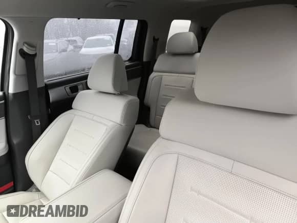 2024 Hyundai Santa Fe Calligraphy с VIN 5NMP5DGL7RH054657, выставлен на аукционе Copart как лот 82663394 с пробегом 6 миль миль и Чистый • Clean title. История ставок и продаж доступна на DreamBid. Изображение 10.