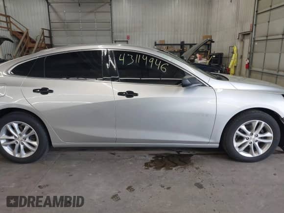 2020 Chevrolet Malibu LS с VIN 1G1ZC5ST5LF013176, выставлен на аукционе IAAI как лот 43114946 с пробегом 84 884 миль миль и . История ставок и продаж доступна на DreamBid. Изображение 14.