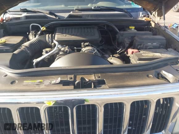 2006 Jeep Commander z VIN 1J8HG48N06C128017, wystawiony jako IAAI lot #41691941 z przebiegiem 143 839 mil mil oraz . Historia ofert i sprzedaży dostępna na DreamBid. Obrazek 10.