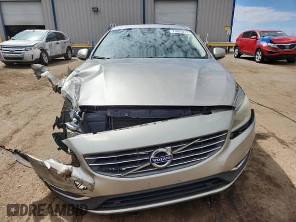 2016 Volvo S60 T5 Premier с VIN YV1612TK5G1399275, выставлен на аукционе Copart как лот 71801215 с пробегом 123 901 миль миль и Списание • Salvage title. История ставок и продаж доступна на DreamBid. Изображение 5.