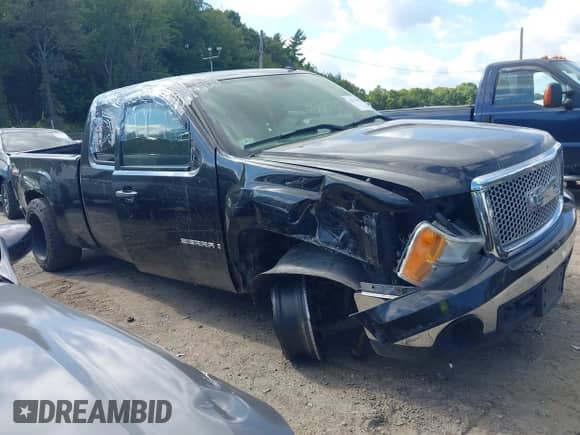2007 GMC Sierra 1500 SLE2 с VIN 2GTEK19J771600031, выставлен на аукционе IAAI как лот 43131876 с пробегом 283 830 миль миль и . История ставок и продаж доступна на DreamBid. Изображение 1.
