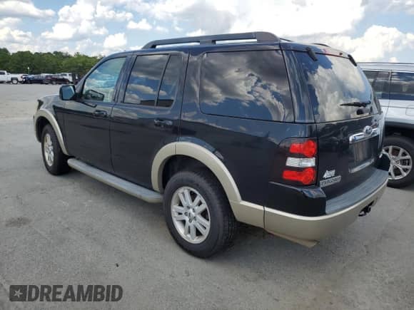 2010 Ford Explorer Eddie Bauer с VIN 1FMEU7EE9AUA73235, выставлен на аукционе Copart как лот 68172354 с пробегом 174 542 миль миль и Списание • Salvage title. История ставок и продаж доступна на DreamBid. Изображение 2.