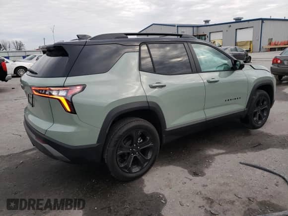 2025 Chevrolet Equinox FWD LT z VIN 3GNAXHEGXSL146715, wystawiony jako Copart lot #83678004 z przebiegiem 564 mil mil oraz Szkoda całkowita • Salvage title. Historia ofert i sprzedaży dostępna na DreamBid. Obrazek 3.