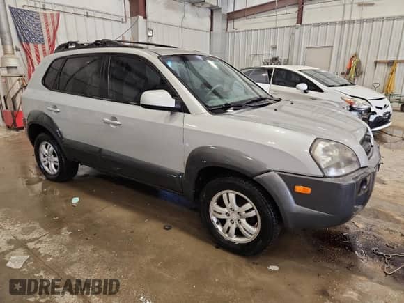 2008 Hyundai Tucson SE с VIN KM8JN12D78U770594, выставлен на аукционе Copart как лот 86880735 с пробегом 179 798 миль миль и Чистый • Clean title. История ставок и продаж доступна на DreamBid. Изображение 4.