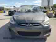 2012 Hyundai Accent GLS z VIN KMHCT4AE3CU197910, wystawiony jako Copart lot #70589035 z przebiegiem 91 582 mil mil oraz Czysty tytuł • Clean title. Historia ofert i sprzedaży dostępna na DreamBid. Obrazek 5.