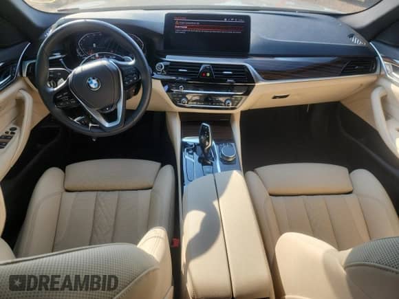 2022 BMW 5 Series 530i xDrive z VIN WBA13BJ07NWX57176, wystawiony jako Copart lot #69416995 z przebiegiem 18 010 mil mil oraz Czysty tytuł • Clean title. Historia ofert i sprzedaży dostępna na DreamBid. Obrazek 8.