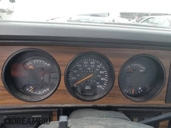 1992 Dodge D/W 250 with VIN 3B7KM23C3NM507302, listed as a Copart auction lot 41542815 with 217,340 mi miles and Clean title. Bid and sale history available at DreamBid. Image 9.