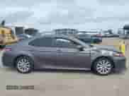 2020 Toyota Camry LE z VIN 4T1C11AK2LU999892, wystawiony jako IAAI lot #43225624 z przebiegiem Nie podano mil oraz . Historia ofert i sprzedaży dostępna na DreamBid. Obrazek 13.