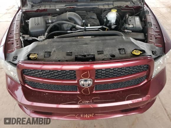 2018 Ram 1500 Tradesman z VIN 1C6RR6FT2JS299506, wystawiony jako Copart lot #82241525 z przebiegiem 92 104 mil mil oraz Szkoda całkowita • Salvage title. Historia ofert i sprzedaży dostępna na DreamBid. Obrazek 11.