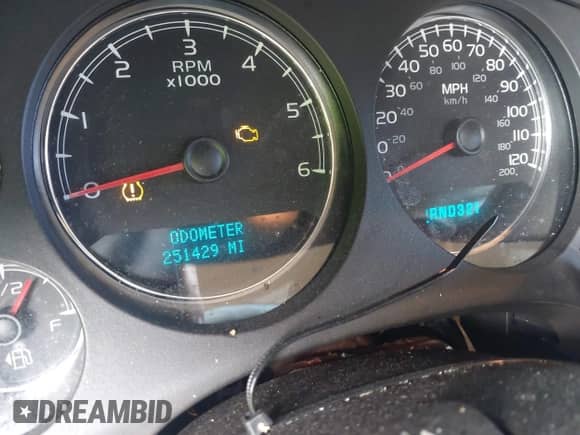2007 Chevrolet Suburban LS with VIN 1GNFC16067J230068, listed as a IAAI auction lot 42366166 with 251,429 mi miles and . Bid and sale history available at DreamBid. Image 7.
