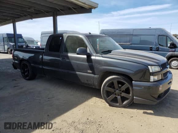2004 Chevrolet Silverado SS с VIN 2GCEC19N741408331, выставлен на аукционе Copart как лот 50548145 с пробегом 186 361 миль миль и Списание • Salvage title. История ставок и продаж доступна на DreamBid. Изображение 4.