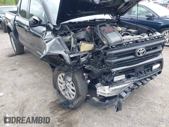 2024 Toyota Tacoma SR5 z VIN 3TYLB5JN3RT002144, wystawiony jako IAAI lot #42727494 z przebiegiem 20 489 mil mil oraz . Historia ofert i sprzedaży dostępna na DreamBid. Obrazek 6.