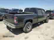 2003 Chevrolet Silverado 1500HD LS z VIN 1GCGC13U33F194292, wystawiony jako Copart lot #57865835 z przebiegiem 237 989 mil mil oraz Szkoda całkowita • Salvage title. Historia ofert i sprzedaży dostępna na DreamBid. Obrazek 3.