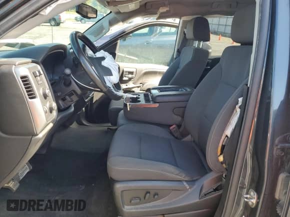 2019 Chevrolet Silverado 1500 LT z VIN 2GCVKPEC5K1100601, wystawiony jako Copart lot #84187545 z przebiegiem 97 536 mil mil oraz Szkoda całkowita • Salvage title. Historia ofert i sprzedaży dostępna na DreamBid. Obrazek 7.