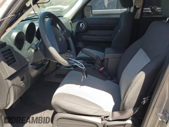 2008 Dodge Nitro SXT with VIN 1D8GU28K88W288879, listed as a Copart auction lot 69745245 with 129,571 mi miles and Salvage title. Bid and sale history available at DreamBid. Image 7.