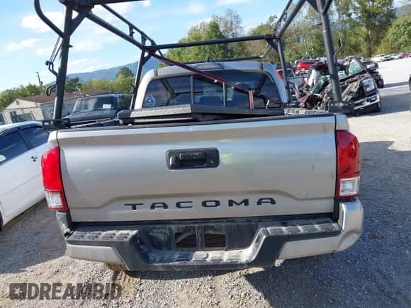 2020 Toyota Tacoma SR с VIN 5TFAX5GN2LX177921, выставлен на аукционе IAAI как лот 43329957 с пробегом 86 168 миль миль и . История ставок и продаж доступна на DreamBid. Изображение 17.