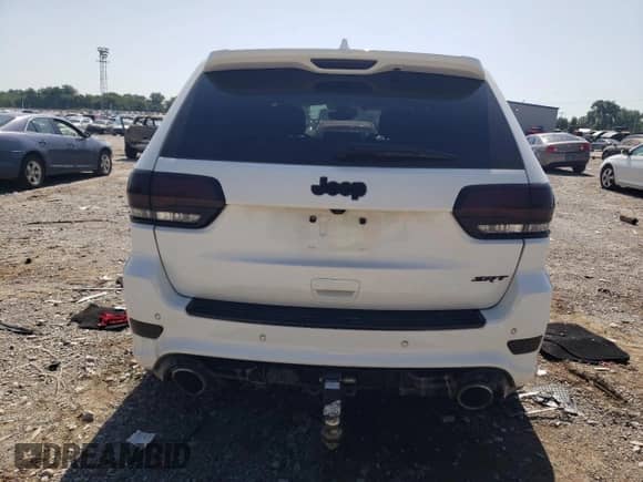 2017 Jeep Grand Cherokee SRT с VIN 1C4RJFDJ0HC695150, выставлен на аукционе Copart как лот 61623755 с пробегом 85 587 миль миль и Списание • Salvage title. История ставок и продаж доступна на DreamBid. Изображение 6.